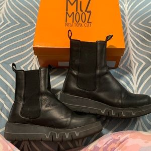 Miz Mooz black pull on boots